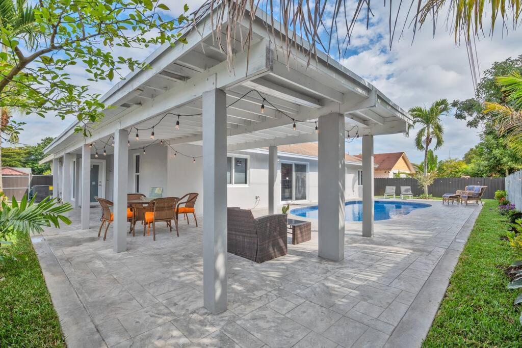 Spacious 4 Bedrooms, 2 Bathroom House With Pool Miramar Exterior foto