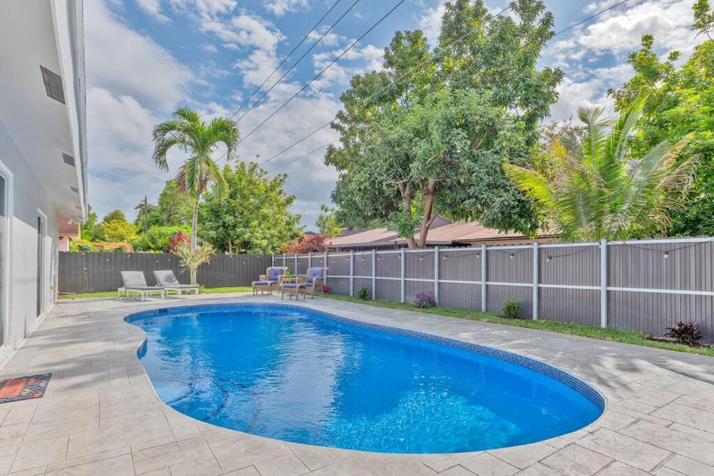Spacious 4 Bedrooms, 2 Bathroom House With Pool Miramar Exterior foto